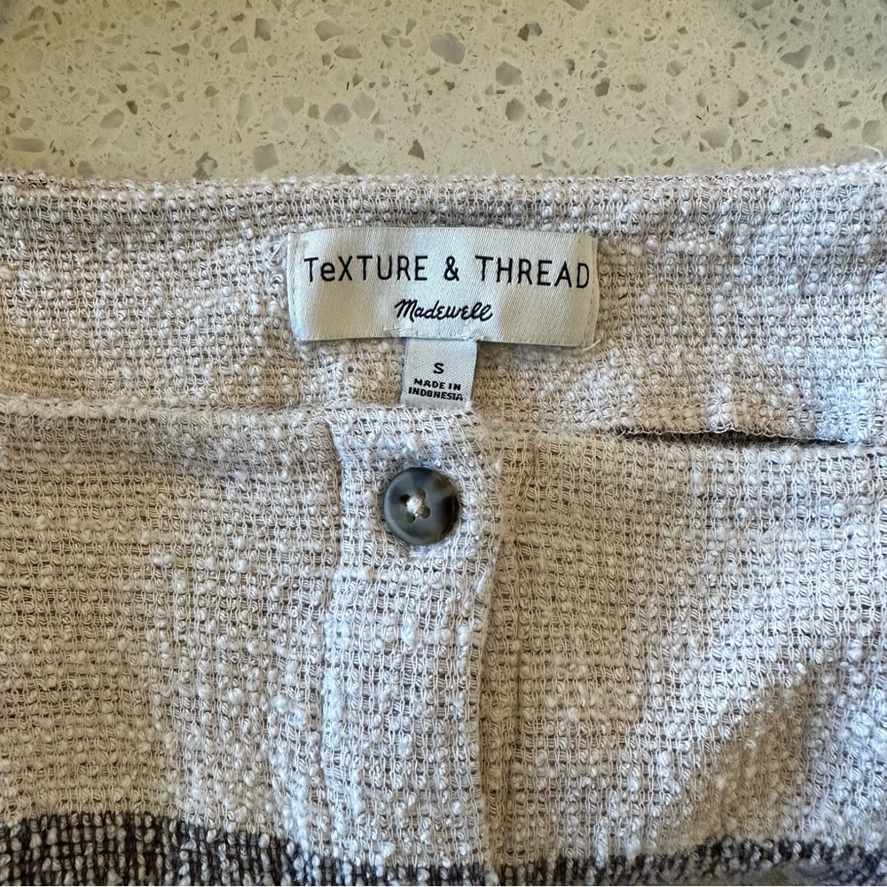 Madewell Texture & Thread Button-Front Top - Picture 7 of 7